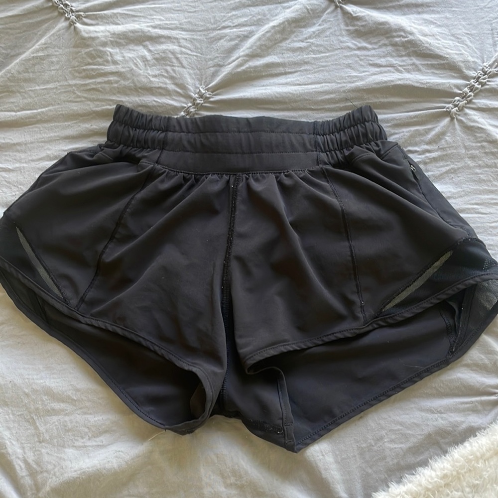 Lululemon black size 0 Hotty Hot shorts 2.5 inch